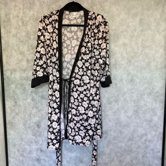 MARILYN MONROE Black with Pink Floral Cherry Blossom Robe with Tie Womens Large - Picture 9 of 16